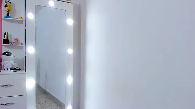  noahjones online show from January 18, 5:31 am