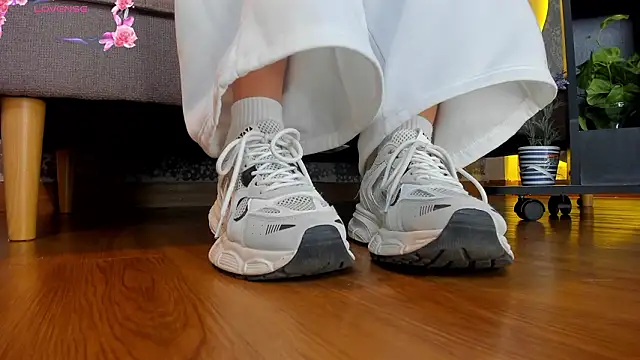 charlotte  grey online show from February 21, 12:17 pm