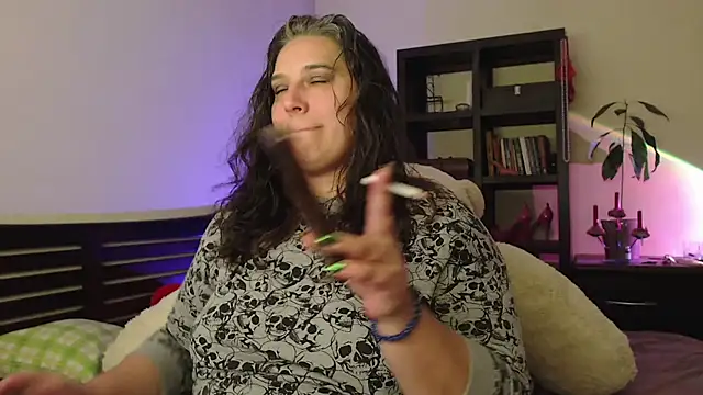 Snapshot of Niter chatting on March 20, 1:24 am Niter online show from March 20, 1:24 am