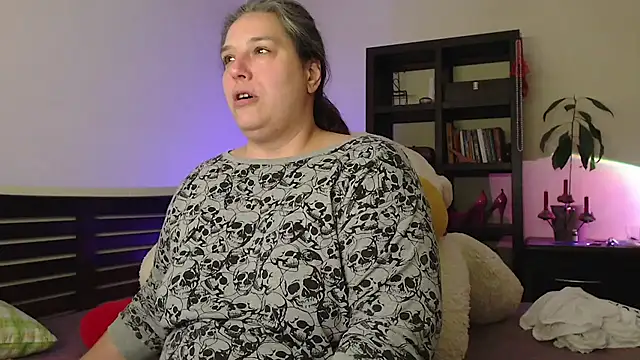 Snapshot of Niter chatting on March 21, 8:18 pm Niter online show from March 21, 8:18 pm