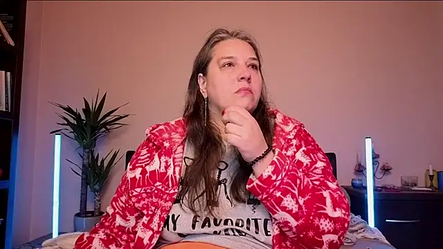 Snapshot of Niter chatting on February 12, 9:43 pm Niter online show from February 12, 9:43 pm