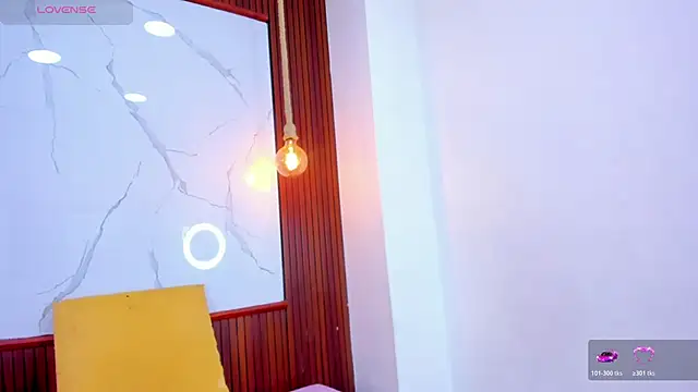 Mia thompson 19 online show from April 10, 7:18 pm