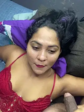 Snapshot of mayemarc chatting on December 21, 12:42 am mayemarc online show from December 21, 12:42 am