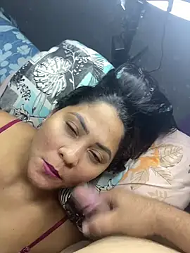 Snapshot of mayemarc chatting on January 18, 1:41 am mayemarc online show from January 18, 1:41 am