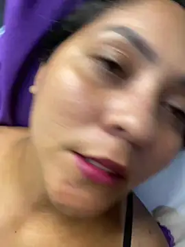 Snapshot of mayemarc chatting on February 12, 2:14 am mayemarc online show from February 12, 2:14 am