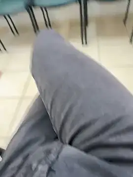 Snapshot of hotisraeli chatting on January 2, 2:13 pm hotisraeli online show from January 2, 2:13 pm