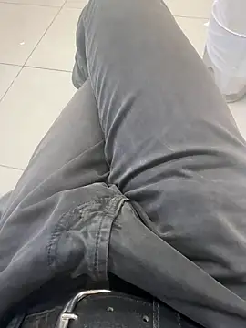 Snapshot of hotisraeli chatting on January 6, 9:08 am hotisraeli online show from January 6, 9:08 am