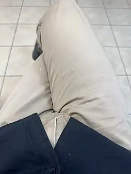 Snapshot of hotisraeli chatting on March 9, 11:03 am hotisraeli online show from March 9, 11:03 am