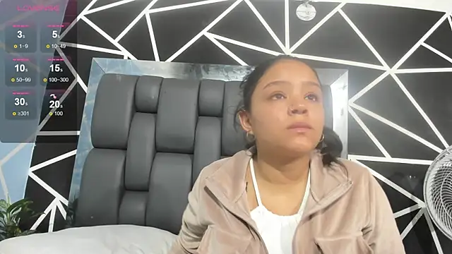 Snapshot of Tiffanny_Rose_ chatting on January 11, 5:29 pm Tiffanny Rose online show from January 11, 5:29 pm