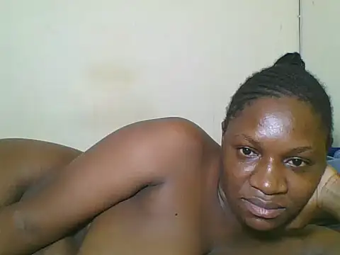 Prettyface25 online show from May 7, 11:10 pm