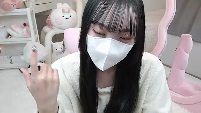 momo room online show from December 15, 11:01 am