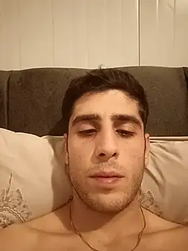 arenn1997 online show from December 20, 12:40 am