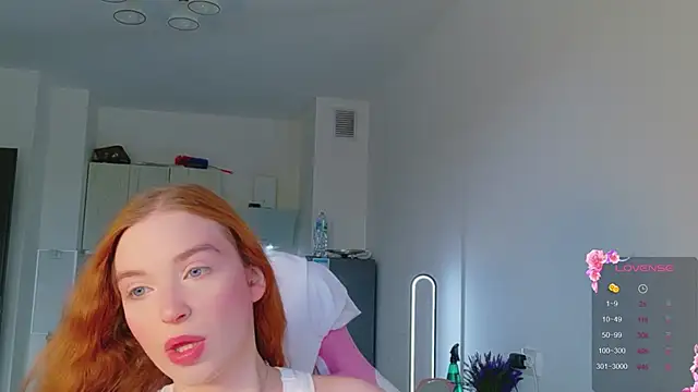 Snapshot of cinnabon_girls chatting on June 4, 2:56 pm cinnabon girls online show from June 4, 2:56 pm