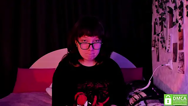 Snapshot of dreamgirllovee chatting on November 22, 7:46 pm dreamgirllovee online show from November 22, 7:46 pm