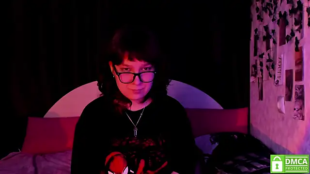 Snapshot of dreamgirllovee chatting on November 23, 8:19 pm dreamgirllovee online show from November 23, 8:19 pm