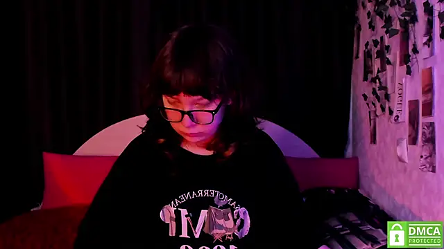 Snapshot of dreamgirllovee chatting on November 26, 11:06 pm dreamgirllovee online show from November 26, 11:06 pm