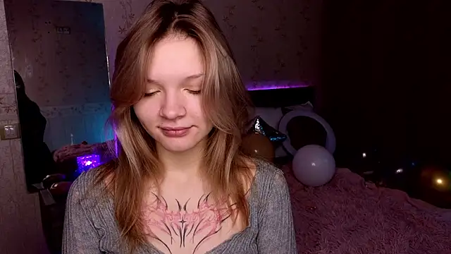 Snapshot of LitaBrom chatting on January 13, 1:23 am LitaBrom online show from January 13, 1:23 am