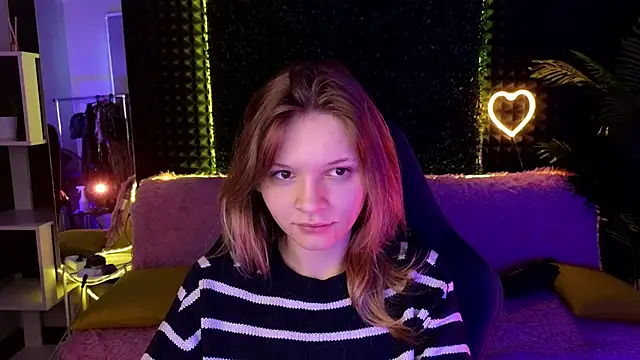 Snapshot of LitaBrom chatting on October 11, 1:49 am LitaBrom online show from October 11, 1:49 am