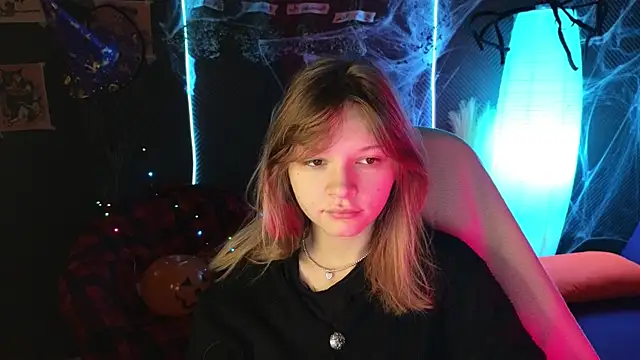 Snapshot of LitaBrom chatting on October 23, 1:38 am LitaBrom online show from October 23, 1:38 am