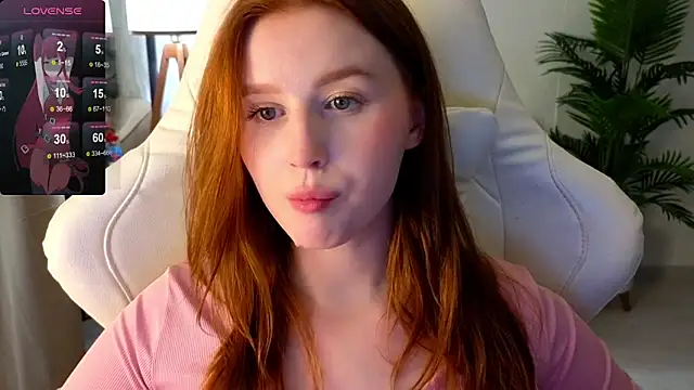 Snapshot of Meow_babe chatting on February 9, 1:35 pm Meow babe online show from February 9, 1:35 pm