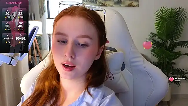 Snapshot of Meow_babe chatting on February 23, 1:42 pm Meow babe online show from February 23, 1:42 pm