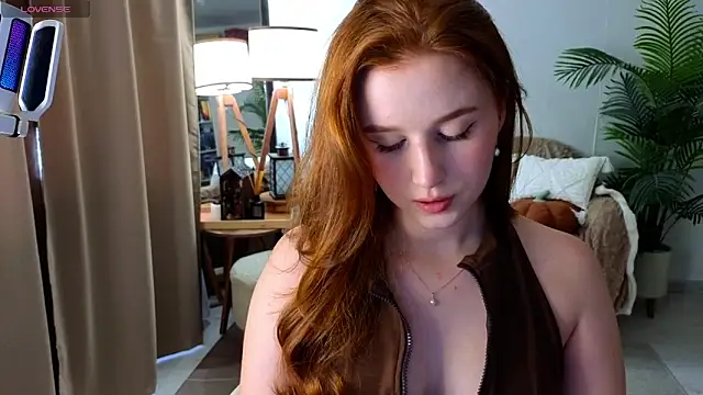 Snapshot of Meow_babe chatting on September 12, 9:31 am Meow babe online show from September 12, 9:31 am