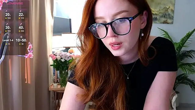 Snapshot of Meow_babe chatting on October 1, 11:05 am Meow babe online show from October 1, 11:05 am