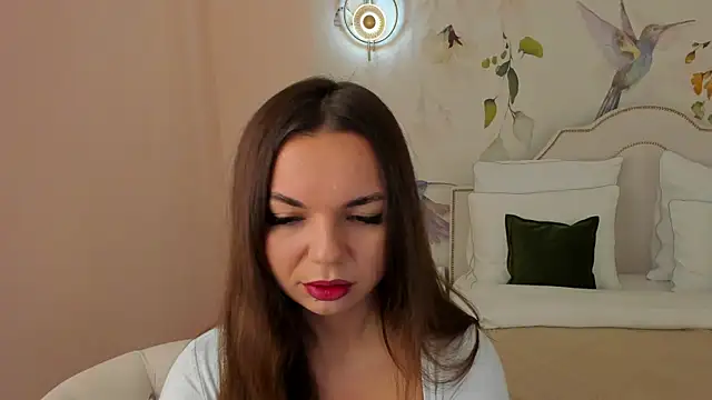Snapshot of CamillaLarson chatting on June 22, 3:08 am CamillaLarson online show from June 22, 3:08 am