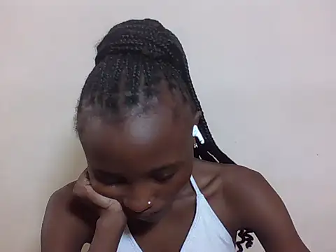 SexyNeedle22 online show from November 13, 7:40 am