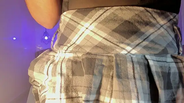 IamNayuta online show from April 11, 1:10 am