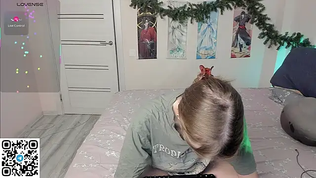 Snapshot of JorRoger chatting on December 14, 10:14 pm JorRoger online show from December 14, 10:14 pm