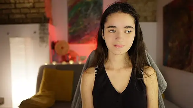 Gia Paige18 online show from December 10, 12:16 pm