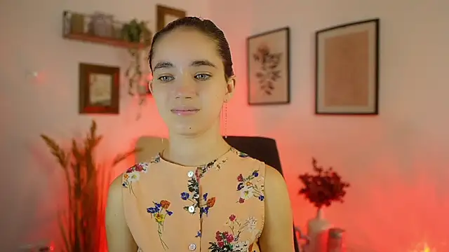 Gia Paige18 online show from September 23, 1:14 pm