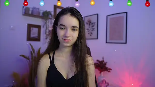 Gia Paige18 online show from December 16, 2:11 pm