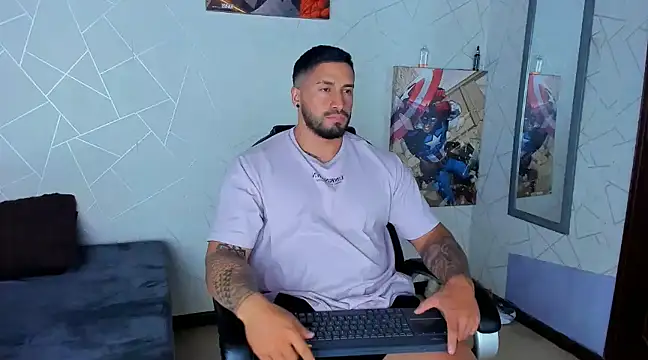 Snapshot of Cristian_Walker chatting on January 15, 3:39 pm Cristian Walker online show from January 15, 3:39 pm
