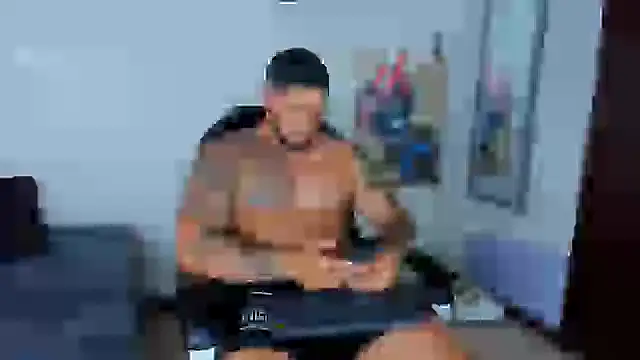 Snapshot of Cristian_Walker chatting on January 15, 8:26 pm Cristian Walker online show from January 15, 8:26 pm