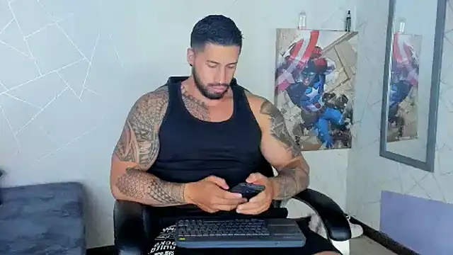 Snapshot of Cristian_Walker chatting on January 21, 11:03 am Cristian Walker online show from January 21, 11:03 am