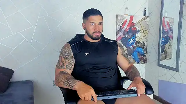 Snapshot of Cristian_Walker chatting on January 24, 10:43 am Cristian Walker online show from January 24, 10:43 am
