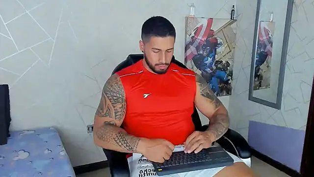 Snapshot of Cristian_Walker chatting on February 7, 8:53 pm Cristian Walker online show from February 7, 8:53 pm