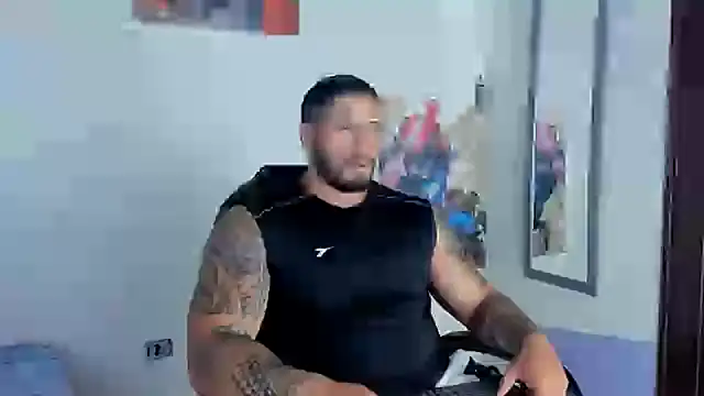 Snapshot of Cristian_Walker chatting on February 9, 8:45 pm Cristian Walker online show from February 9, 8:45 pm