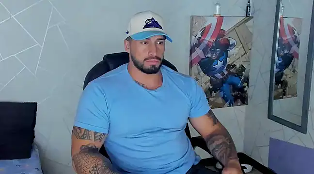 Snapshot of Cristian_Walker chatting on February 24, 8:14 pm Cristian Walker online show from February 24, 8:14 pm