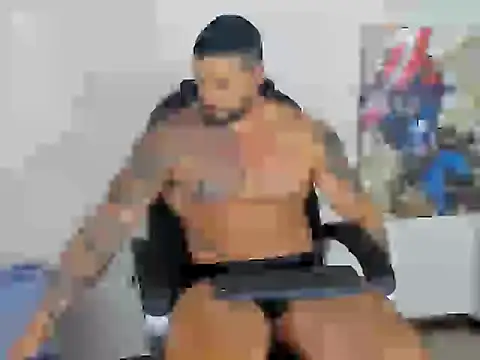 Snapshot of Cristian_Walker chatting on March 4, 12:33 pm Cristian Walker online show from March 4, 12:33 pm