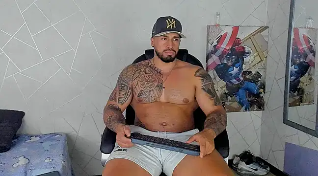 Snapshot of Cristian_Walker chatting on March 13, 6:45 pm Cristian Walker online show from March 13, 6:45 pm