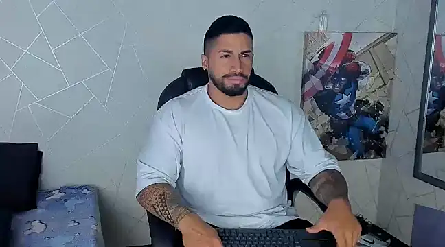 Snapshot of Cristian_Walker chatting on March 17, 12:35 pm Cristian Walker online show from March 17, 12:35 pm