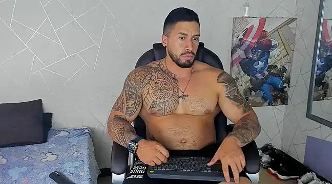 Snapshot of Cristian_Walker chatting on March 18, 8:04 pm Cristian Walker online show from March 18, 8:04 pm
