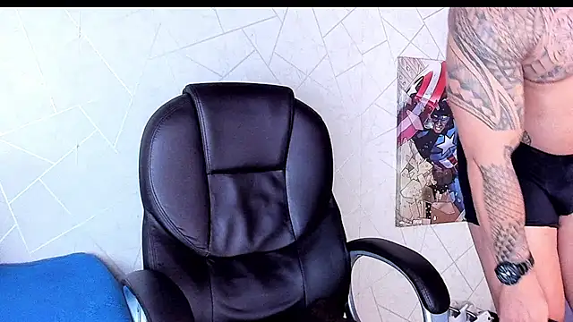 Snapshot of Cristian_Walker chatting on September 29, 12:10 pm Cristian Walker online show from September 29, 12:10 pm