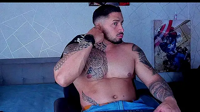 Cristian Walker online show from May 18, 1:17 pm