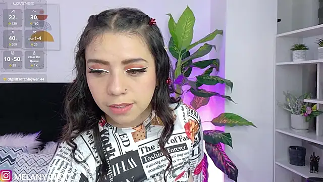 melany naa online show from October 26, 1:22 am