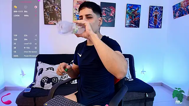 jonathanjoestar  online show from July 1, 10:09 pm