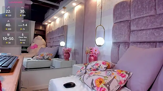 Snapshot of amina_west chatting on September 20, 11:17 pm amina west online show from September 20, 11:17 pm